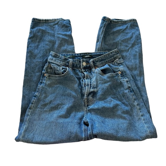 wild fable Denim - Wild Fable high rise straight leg size 2 jeans, inseam 27", rise 12"